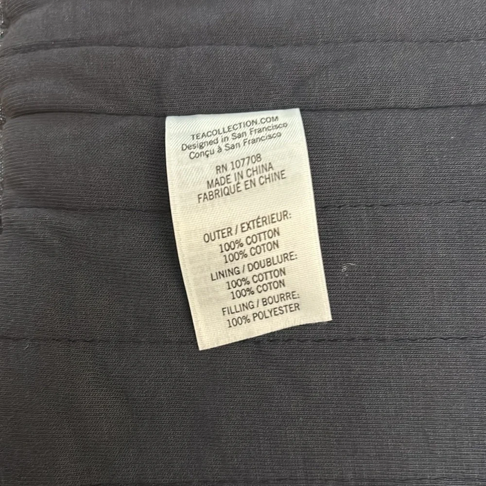 ❤️3 for $15!❤️ Tea Citizen Chambray Girls Zipper Vest